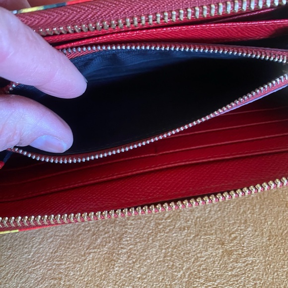 Dolce & Gabbana Long Wallet with Box - Picture 9 of 12